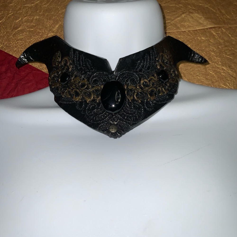 Vintage Black & Gold Embellished Gothic Adjustable Choker - Picture 5 of 15